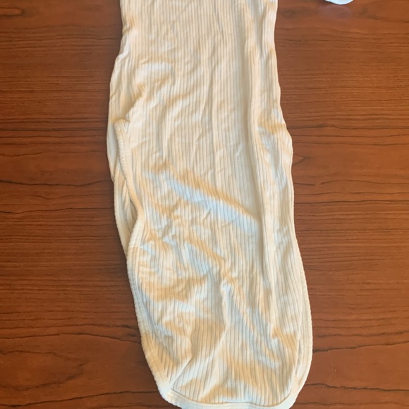 Lou Lou and Company cove ribbed knotted gown - Picture 7 of 10